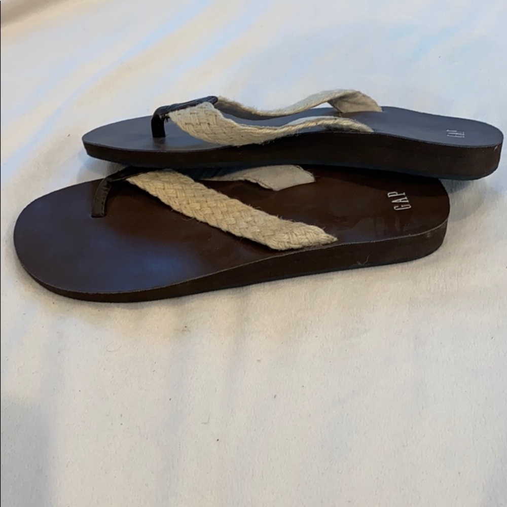 GAP Sandals - Picture 2 of 3